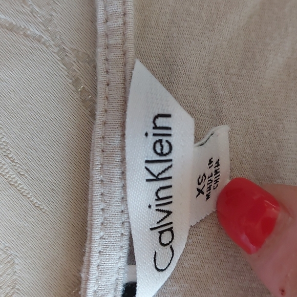 Calvin Klein top - Picture 3 of 3